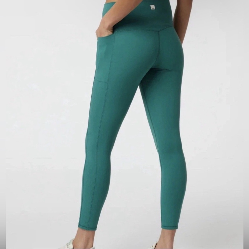 Vuori Women's Studio Pocket Leggings Ivy Green Size M VW446